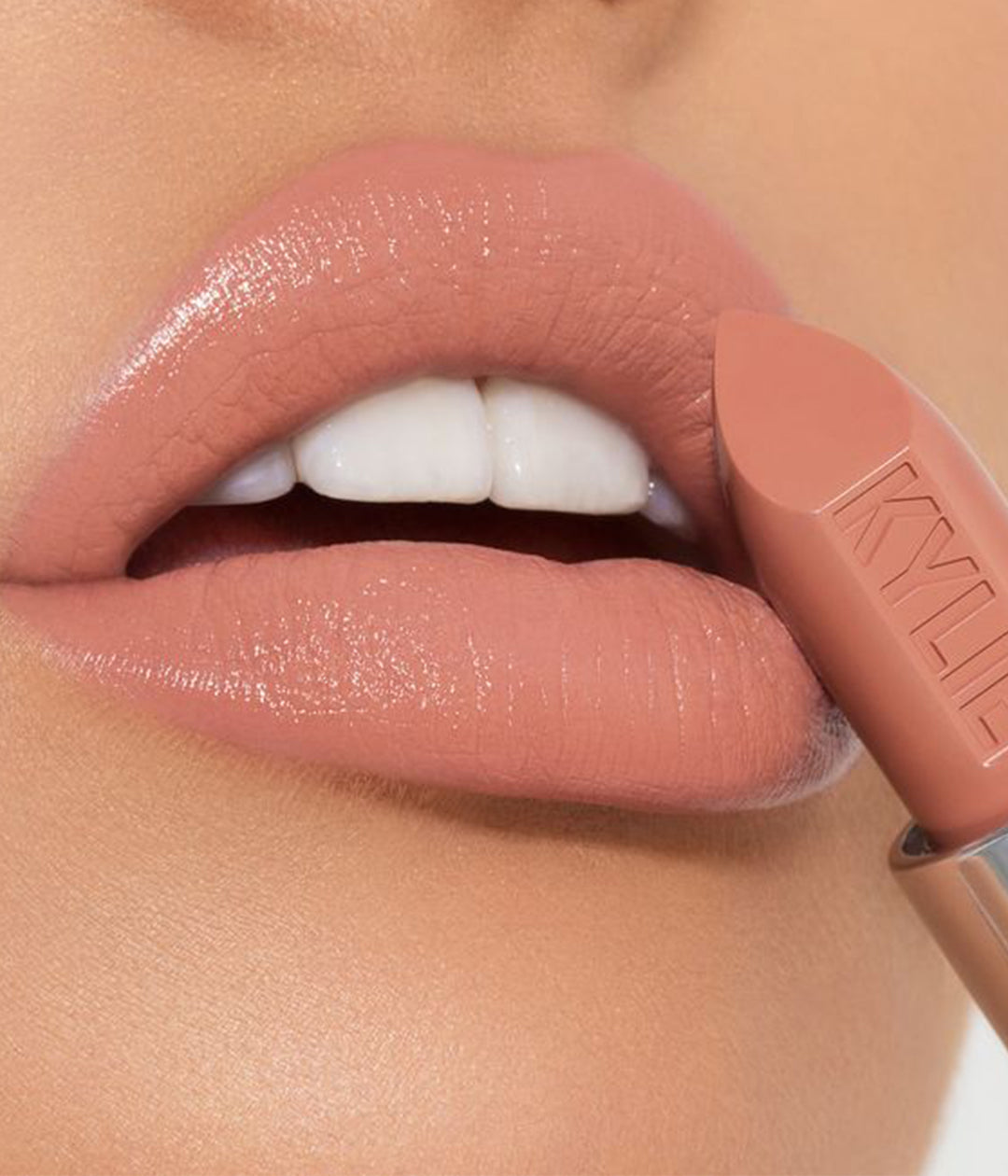 Nude lipstick